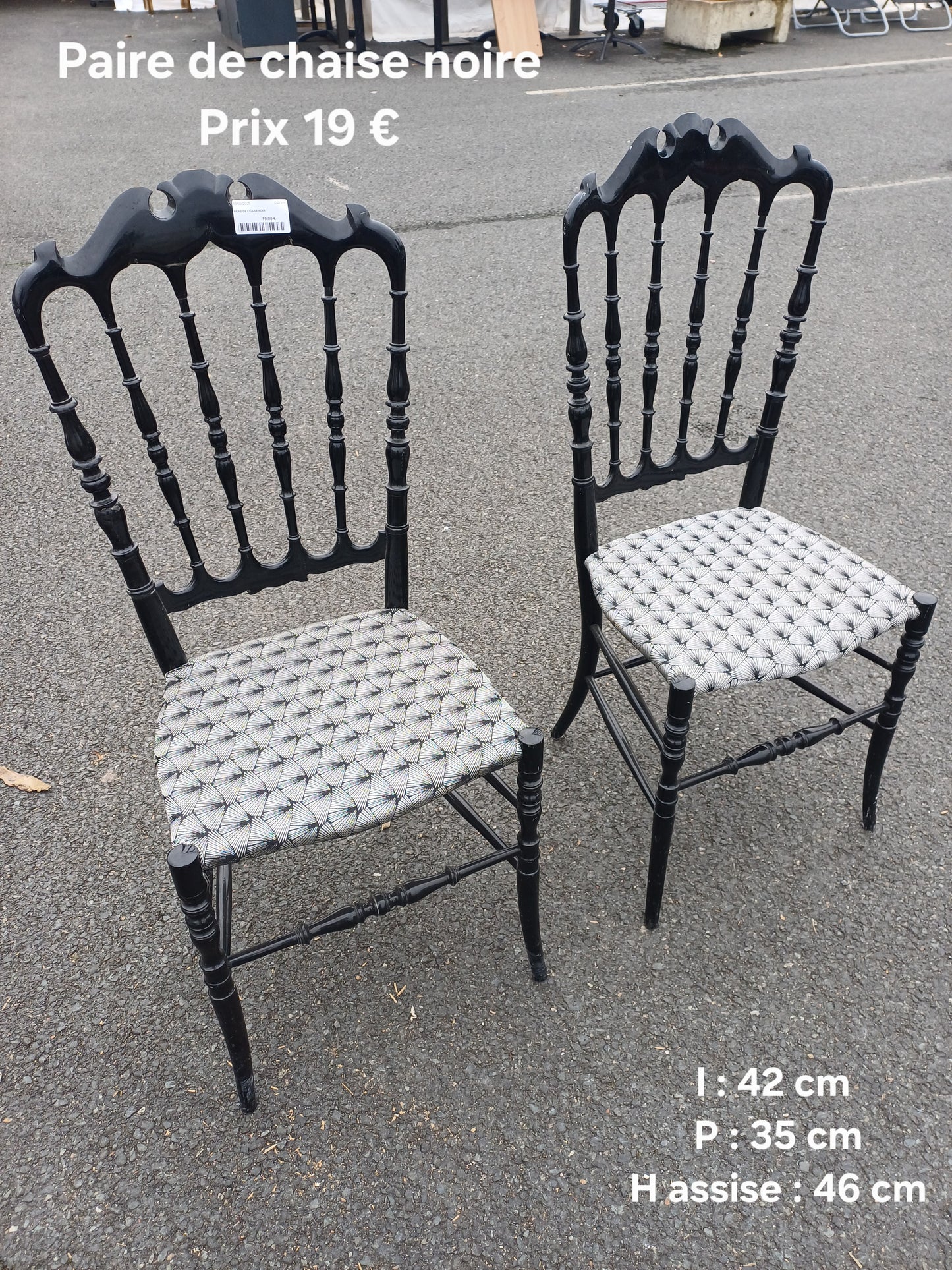 Paire de chaise noire 048348