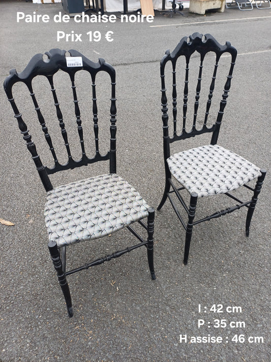 Paire de chaise noire 048348