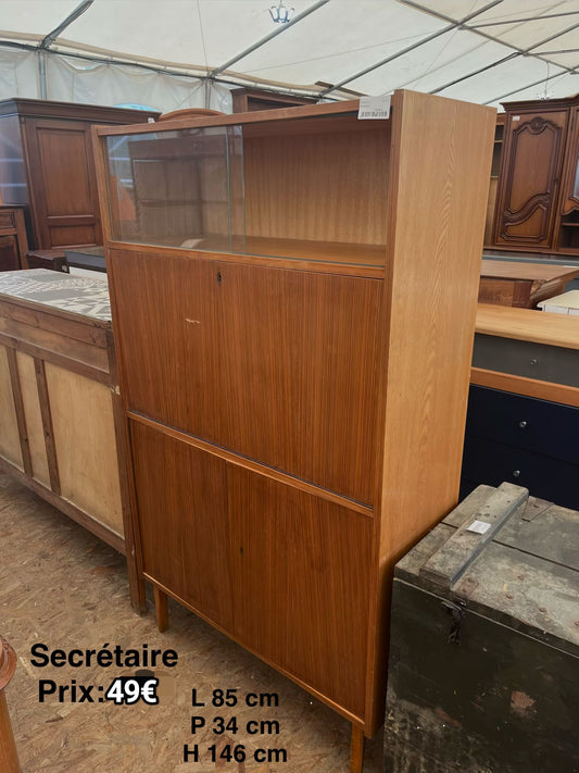 Secrétaire 067514