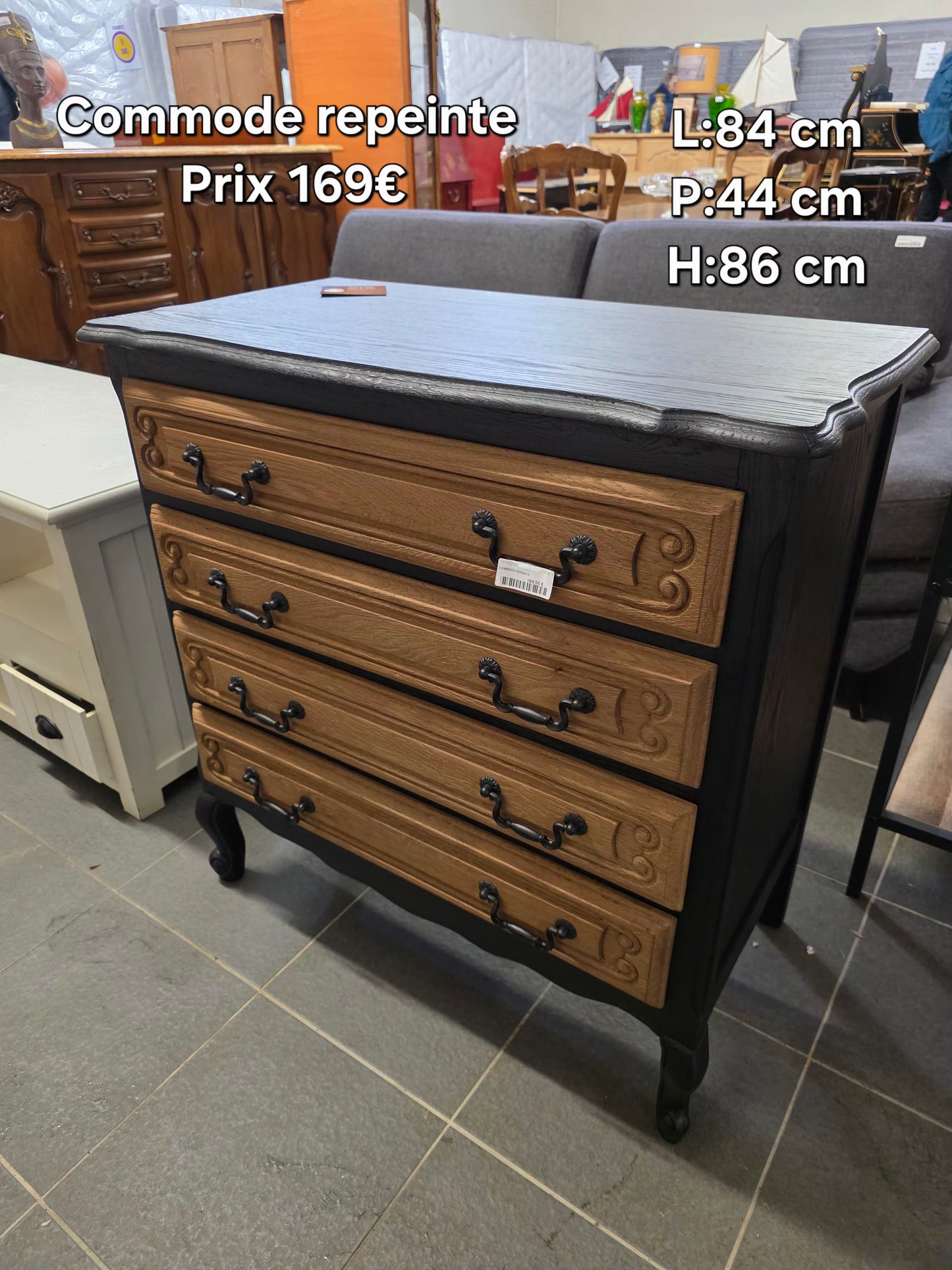 Commode repeinte 052478