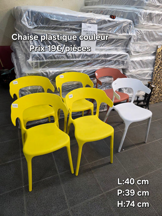 Chaises plastique couleur 057308