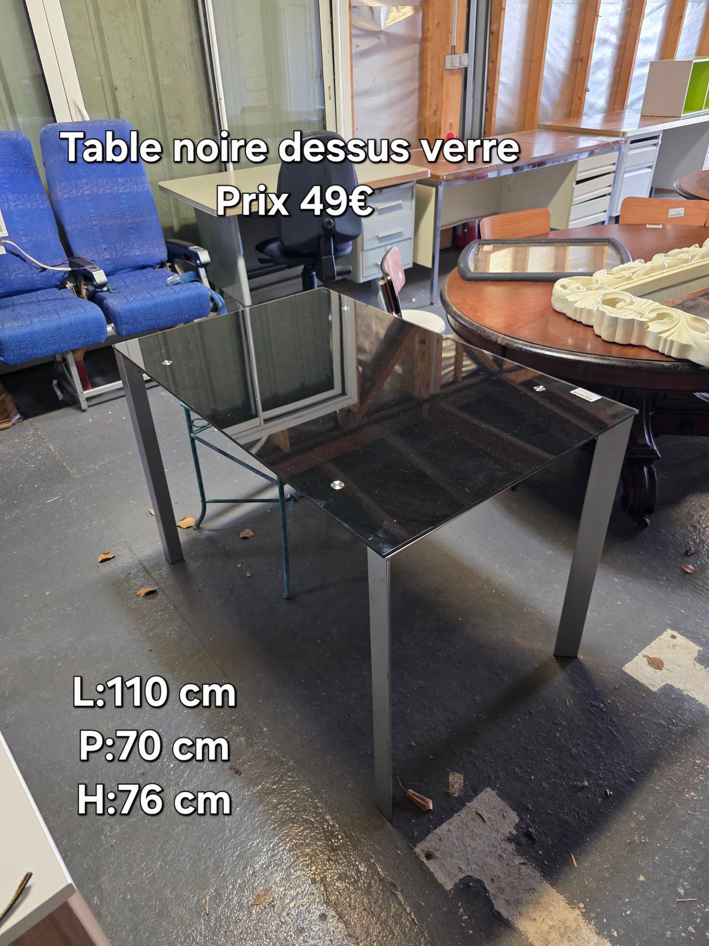Table noire dessus verre 049308