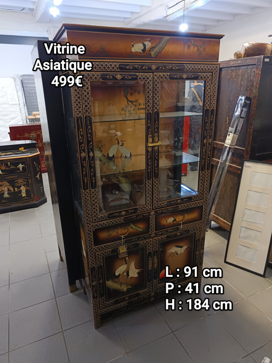 Vitrine Asiatique 048459